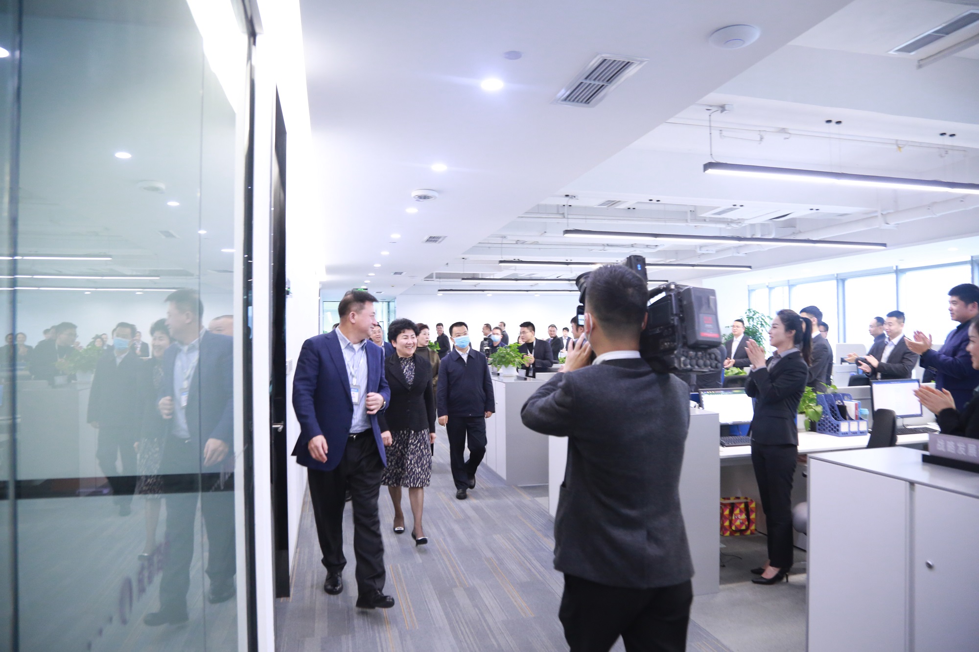省人大常委會副主任、達州市委書記包惠蒞臨公司視察指導(dǎo)